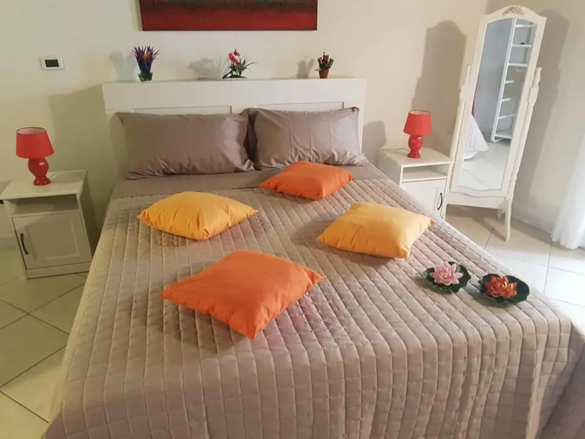 La Casetta Di Sara Palermo Holiday home